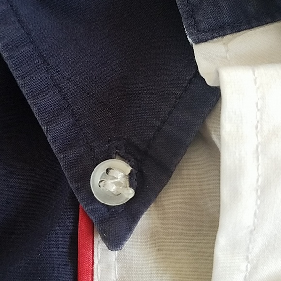 TOMMY Hilfiger LG button shirt flag striped colors - Picture 7 of 7